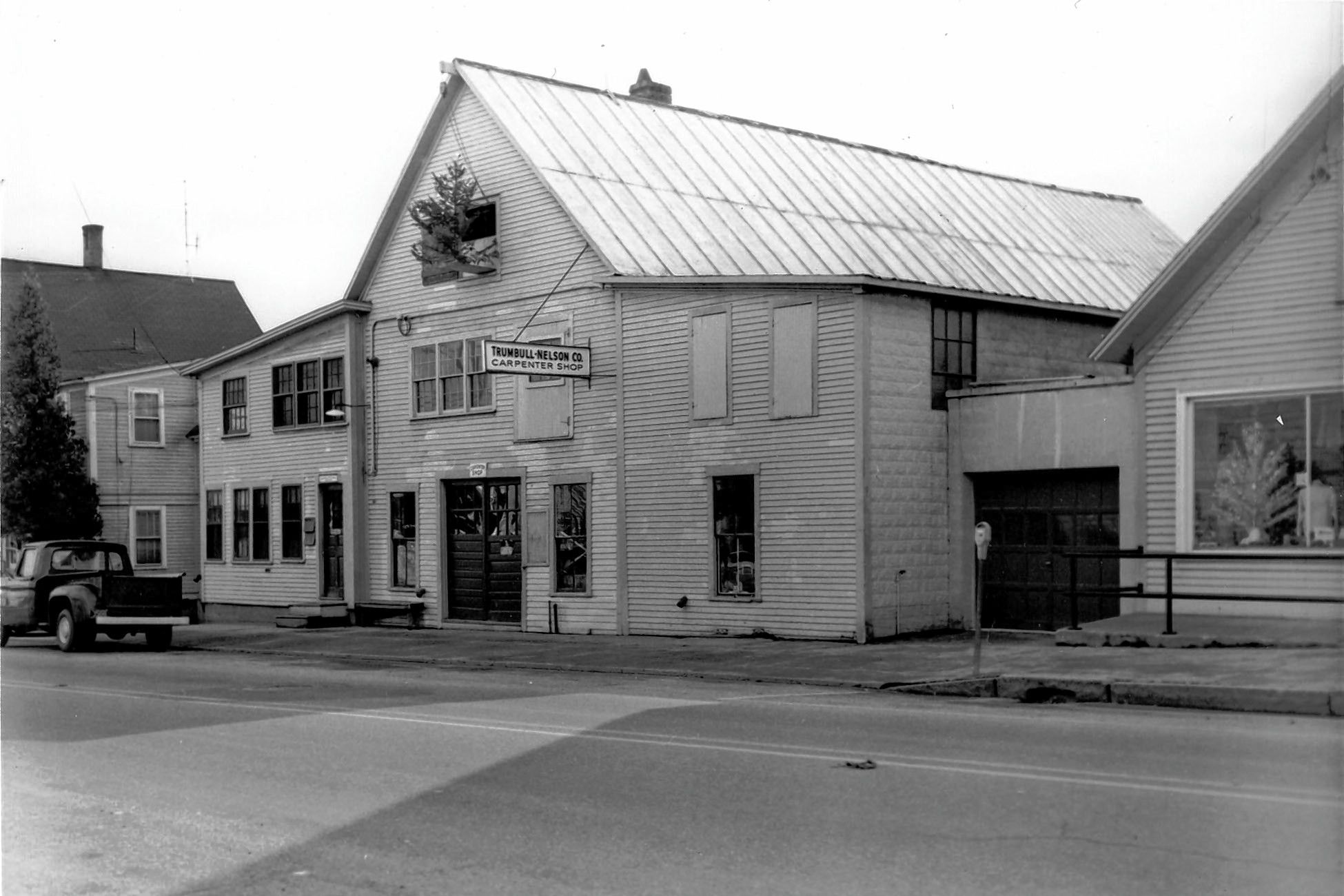 The Trumbull-Nelson Construction Co. headquarters at 7-9 Lebanon Street in Hanover in 1956. The buildings were razed in 1970. (Photograph courtesy of Frank J. Barrett Jr.)