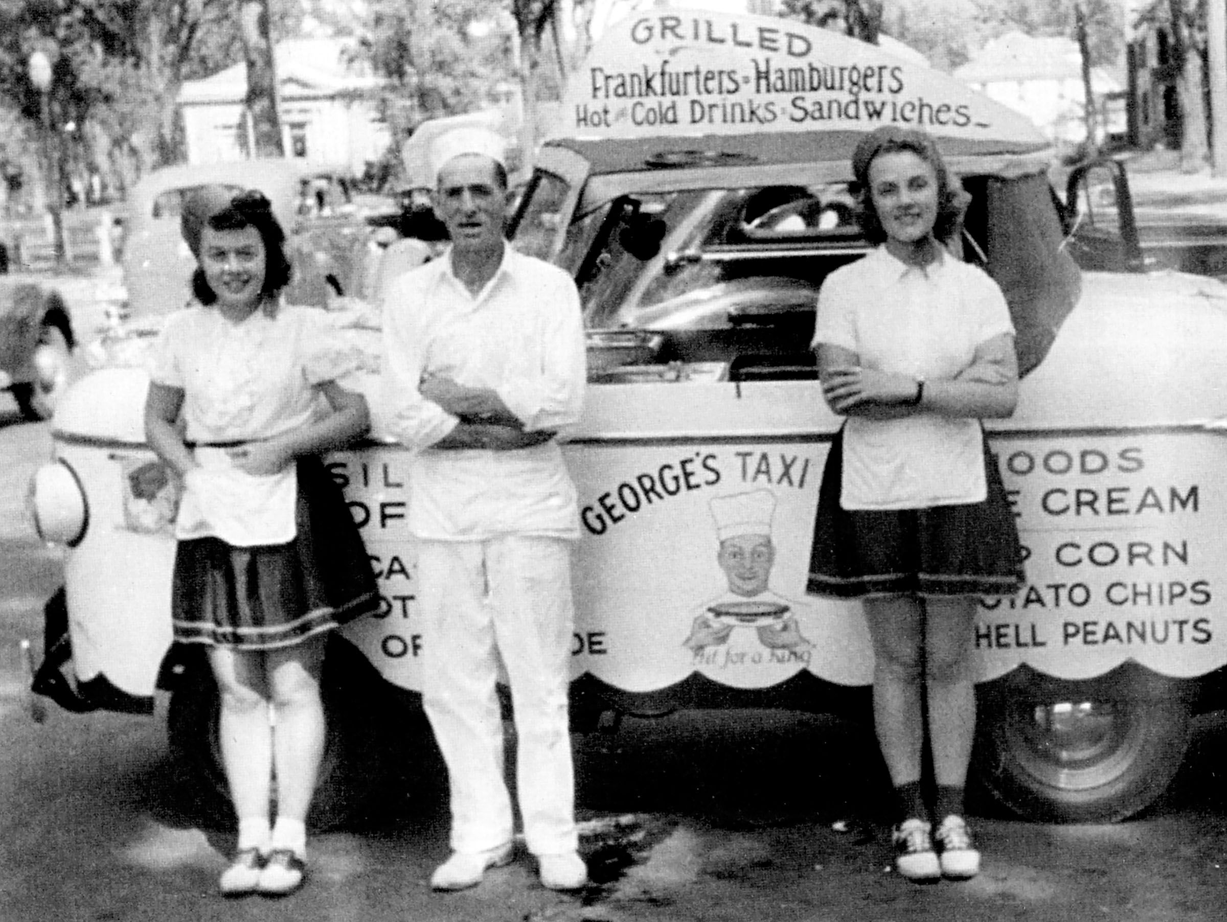 George Scarlett's Food Taxi in Lebanon, N.H., in the early 1940s. (Courtesy Lebanon Historical Society)